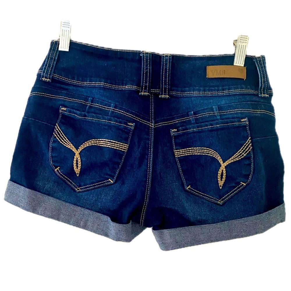 YMI High Rise Distressed Denim Shorts 5 XS WannaBettaButt Indigo Dark Wash Jean - Picture 4 of 8